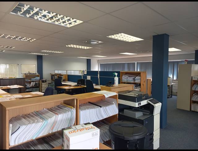 391M² BUSINESS CENTRE TO LET IN BEREA WEST